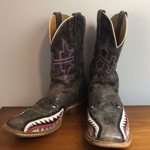Tin Haul “man eater” shark boot 9.5